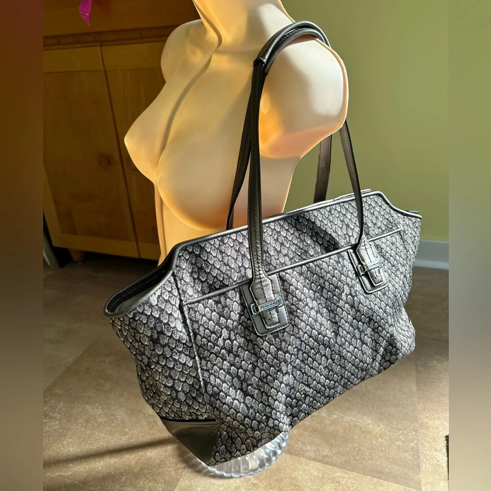 Grunge Glam Alt Gunmetal Gray Python Snake Coach Taylor Alexis Carryall Satchel